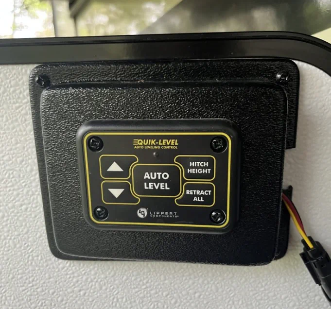 RV leveling system repair at a Doral storage facility